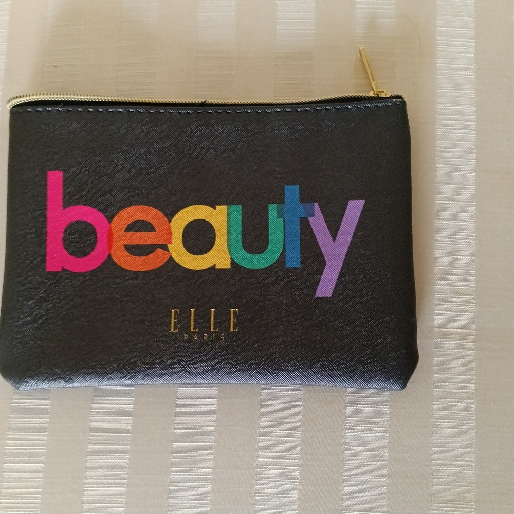 Elle ♥️makeup bag
